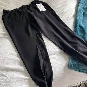Lululemon on the fly joggers black - new with tags
